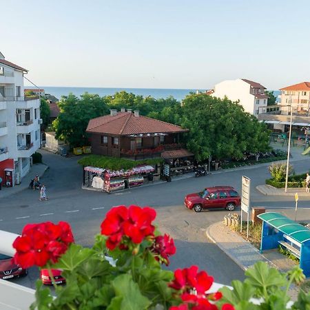 Hiora Apartments Vasiliko Tsarevo Exterior photo