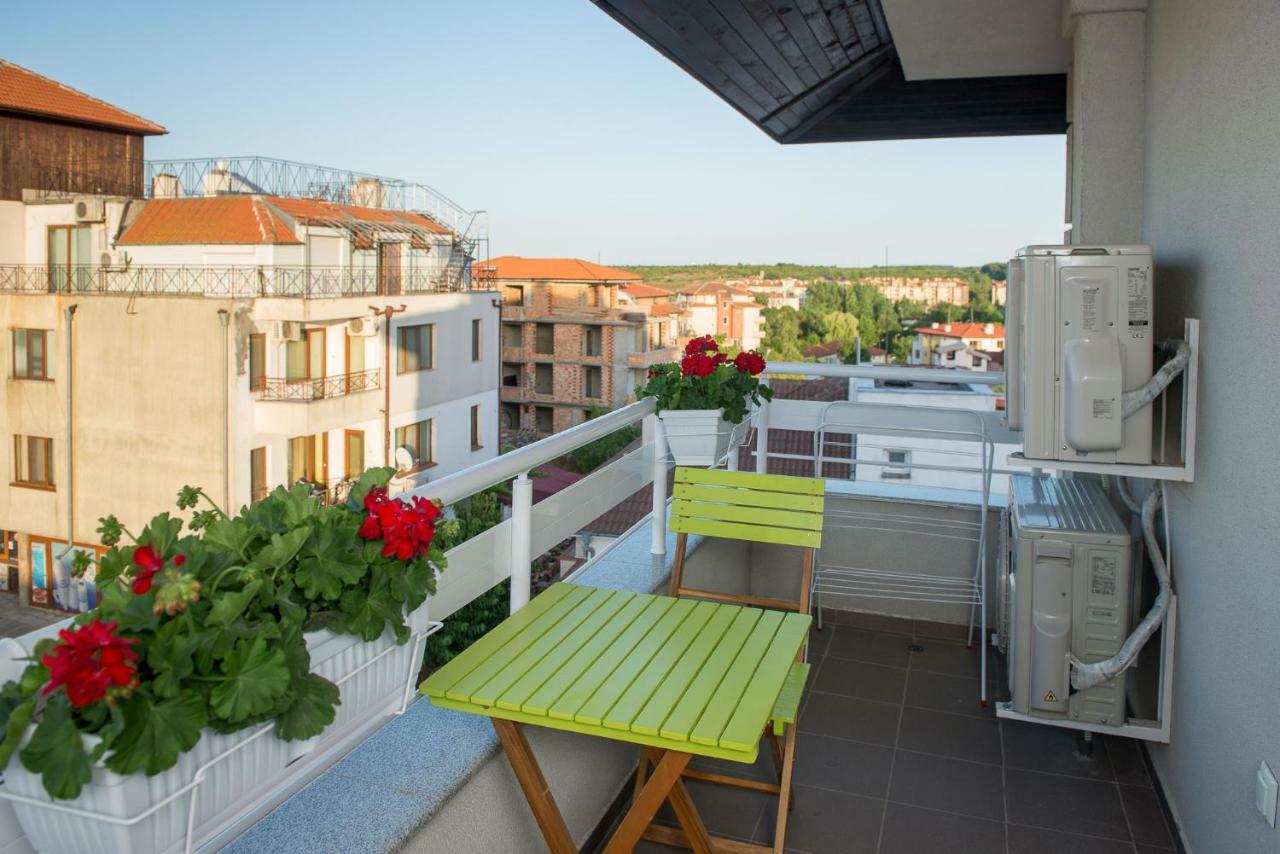 Hiora Apartments Vasiliko Tsarevo Exterior photo