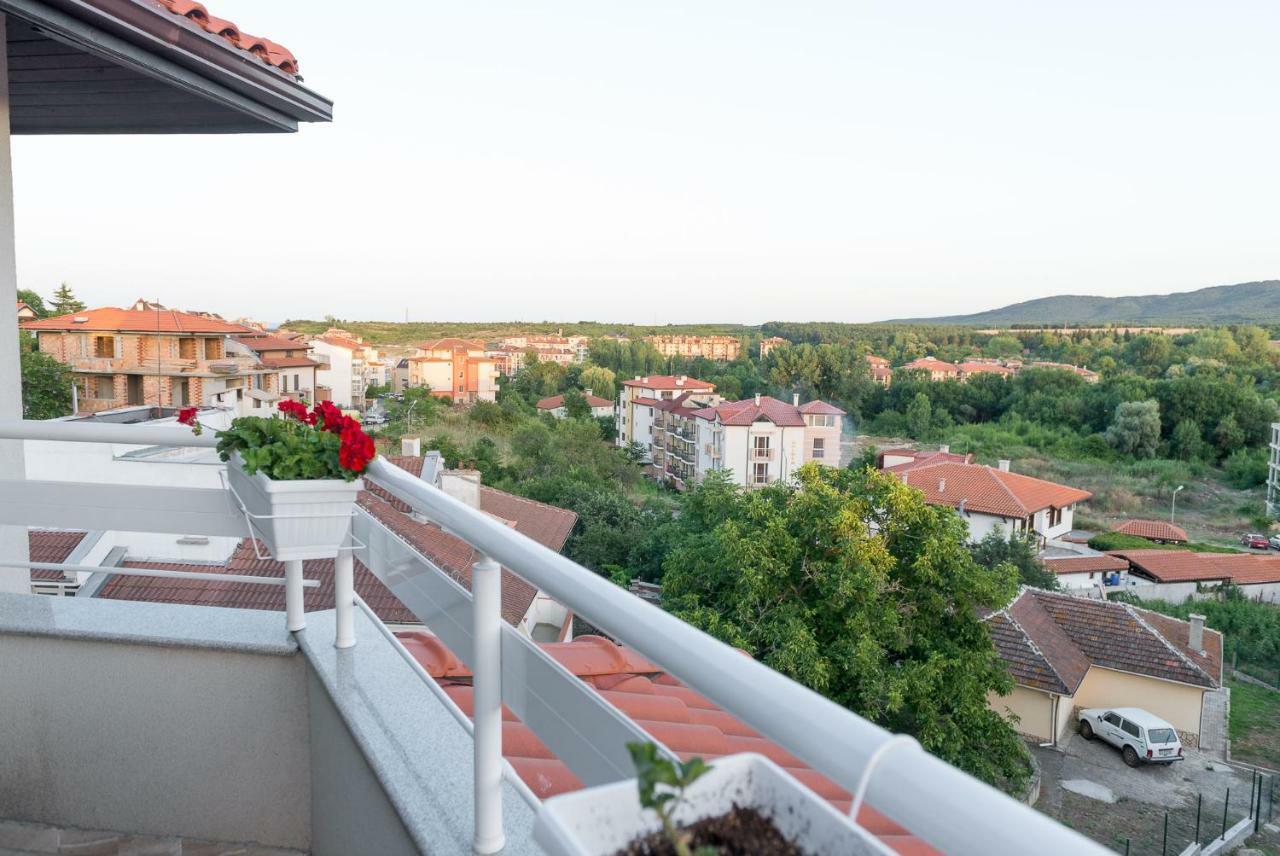Hiora Apartments Vasiliko Tsarevo Exterior photo