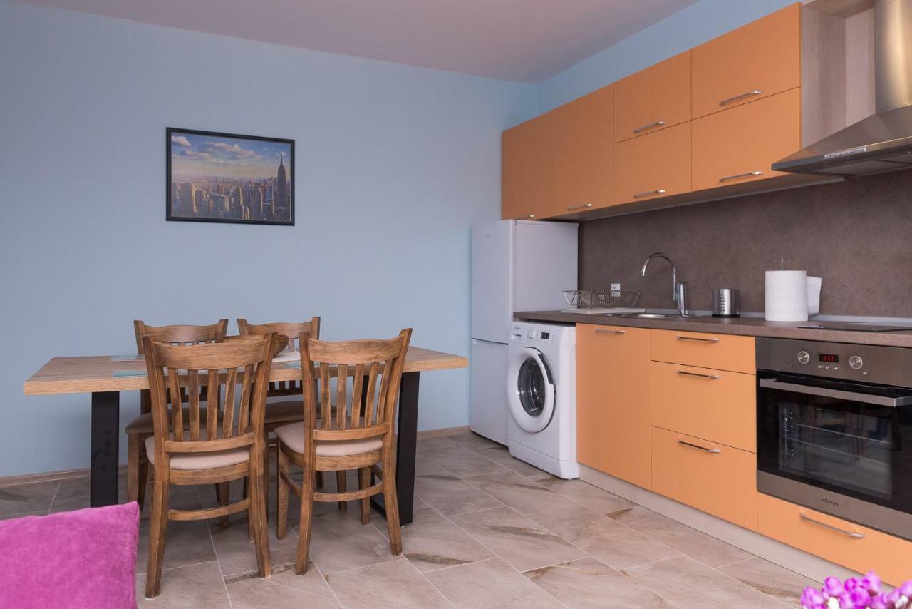 Hiora Apartments Vasiliko Tsarevo Exterior photo