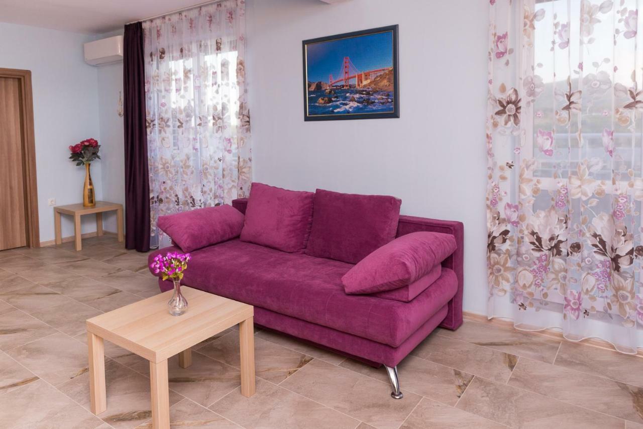 Hiora Apartments Vasiliko Tsarevo Exterior photo