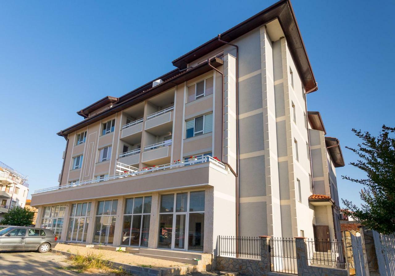 Hiora Apartments Vasiliko Tsarevo Exterior photo